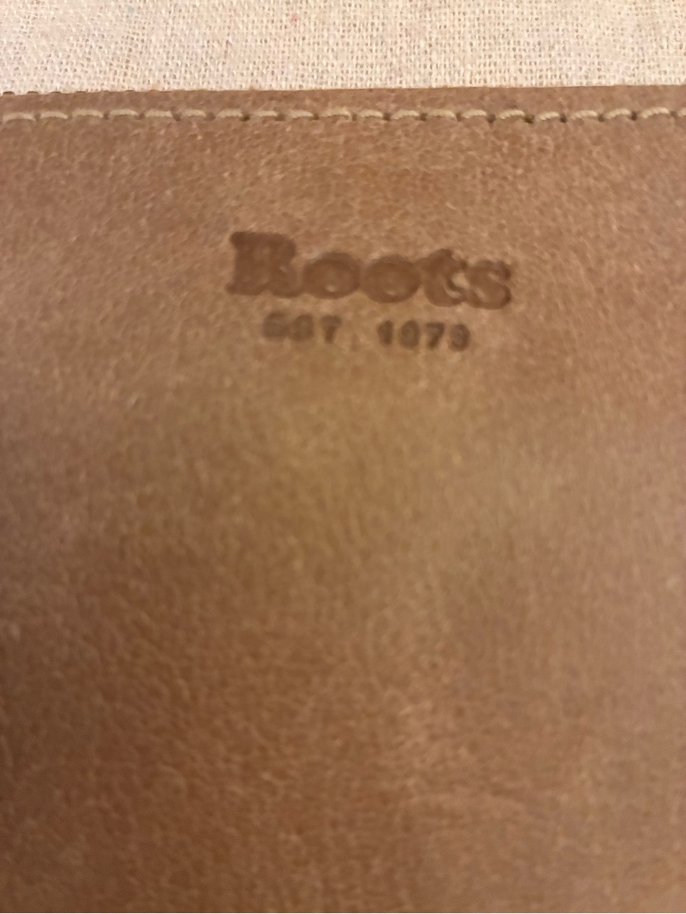 Roots Riverside Saddle Tribe Purse - Picture 10 of 10